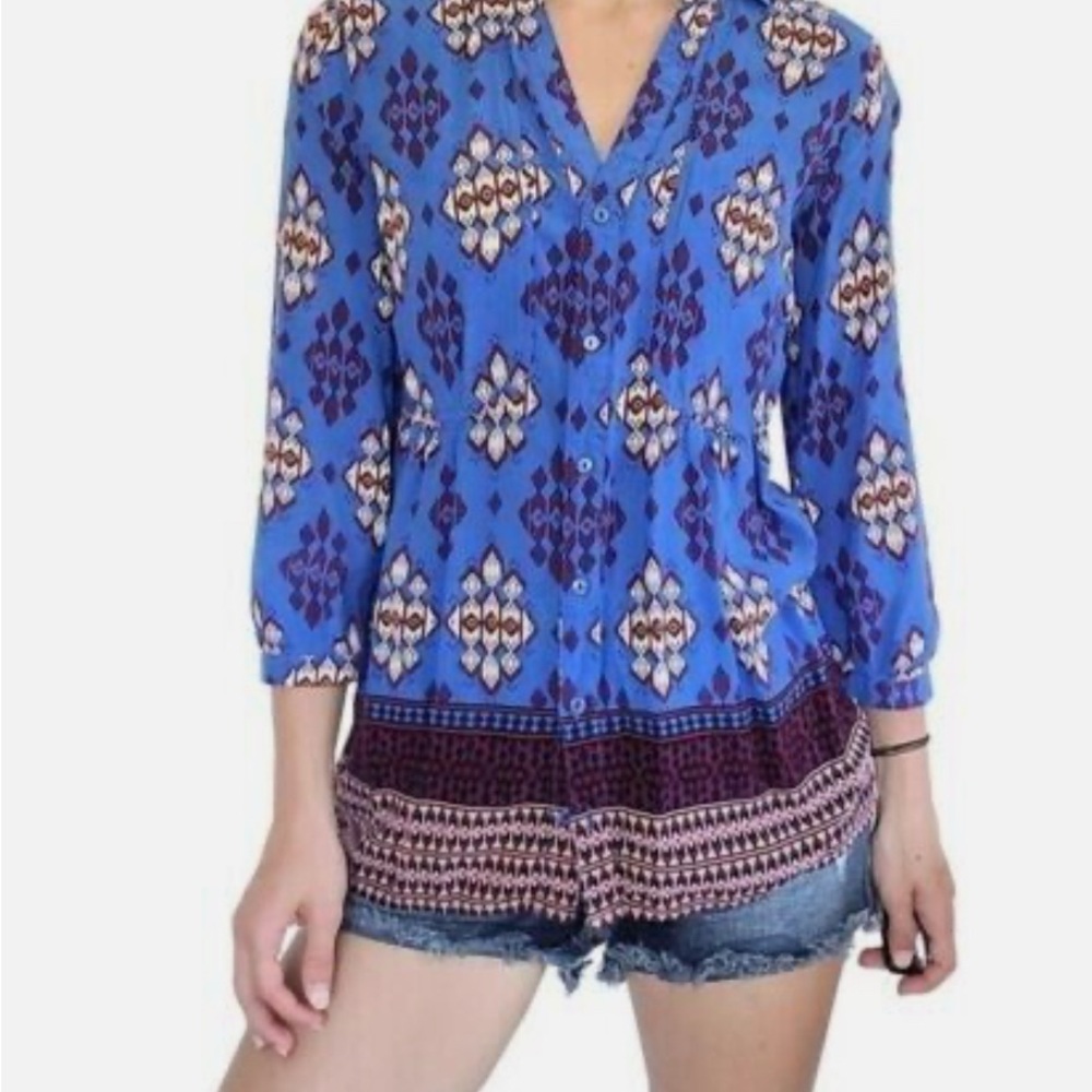 Maeve by Anthropologie Blue Patterned light weight Women's Button Down Top
